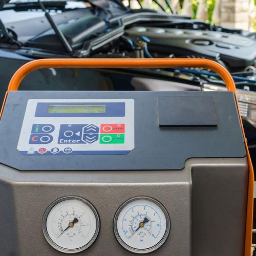 RICARICA IMPIANTI DI CLIMATIZZAZIONE